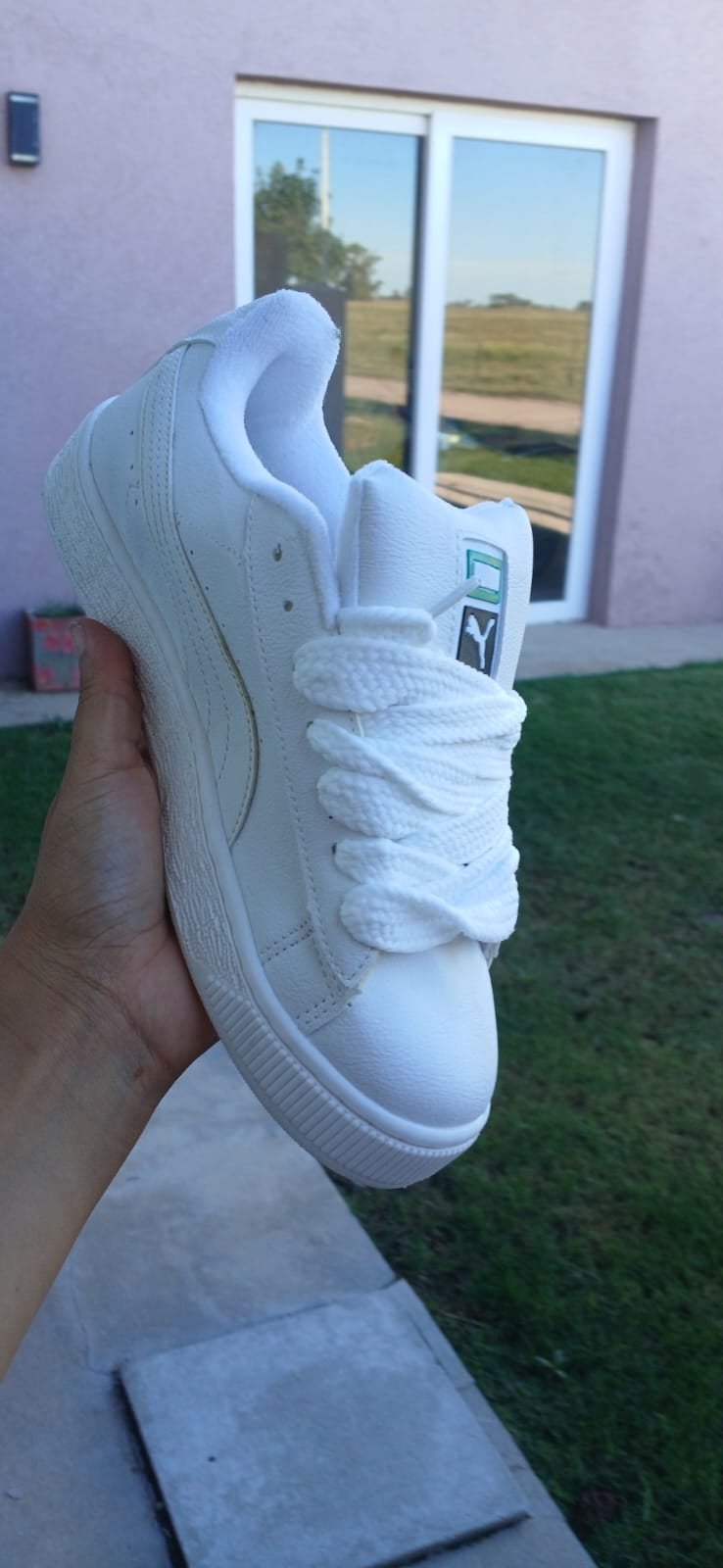 Puma total white - Media 1