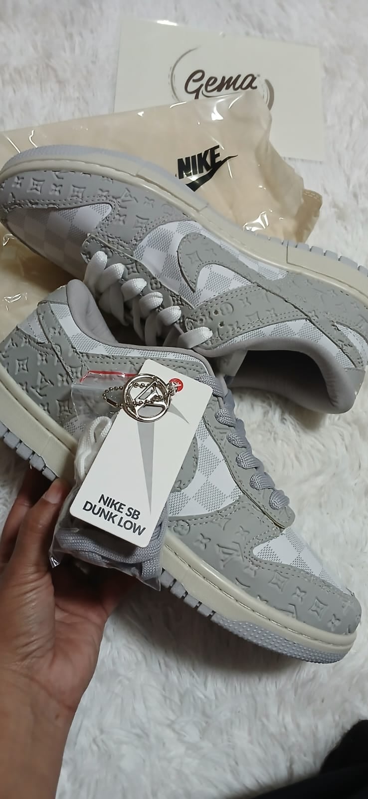 Nike Dunk Grey Monogram - Media 1