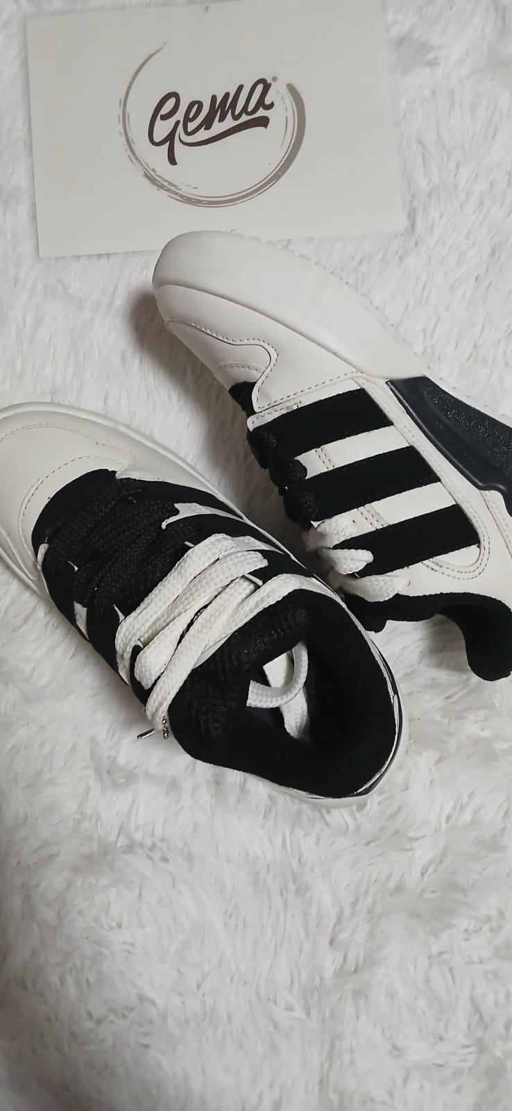 Adidas Urban Black & White - Media 1